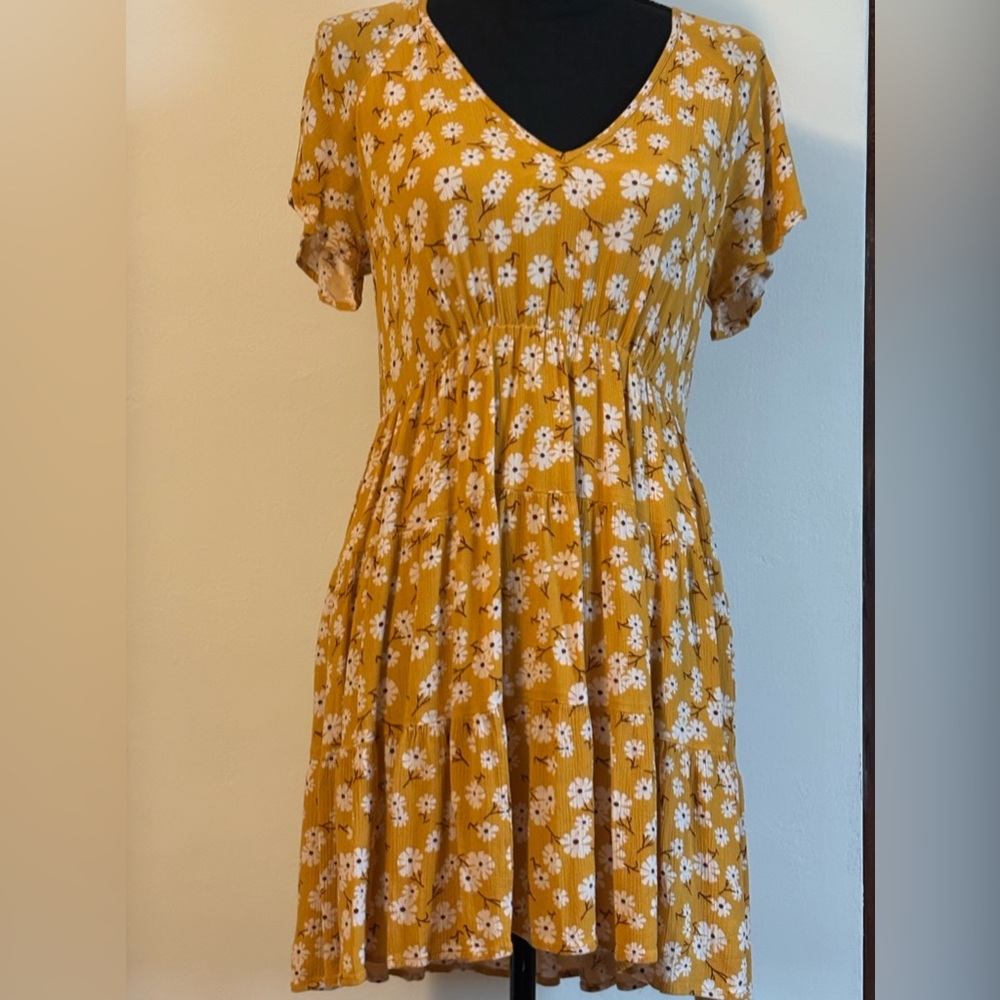 Cupshe-Summer Ladies Dress-Size-S-Gold with White Flowers.Great Pre-Owned.